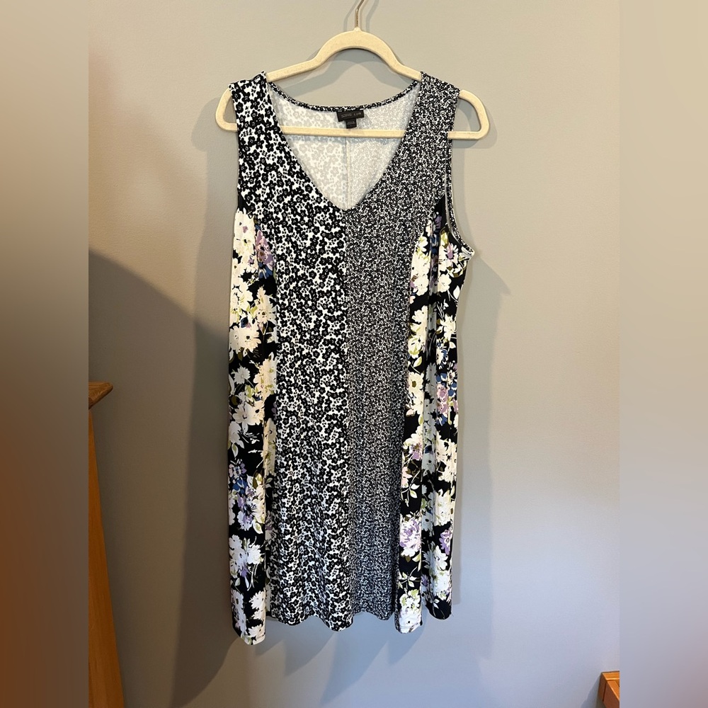 J. Jill Sleeveless V-Neck Maxi Dress in Black, White and Lavender